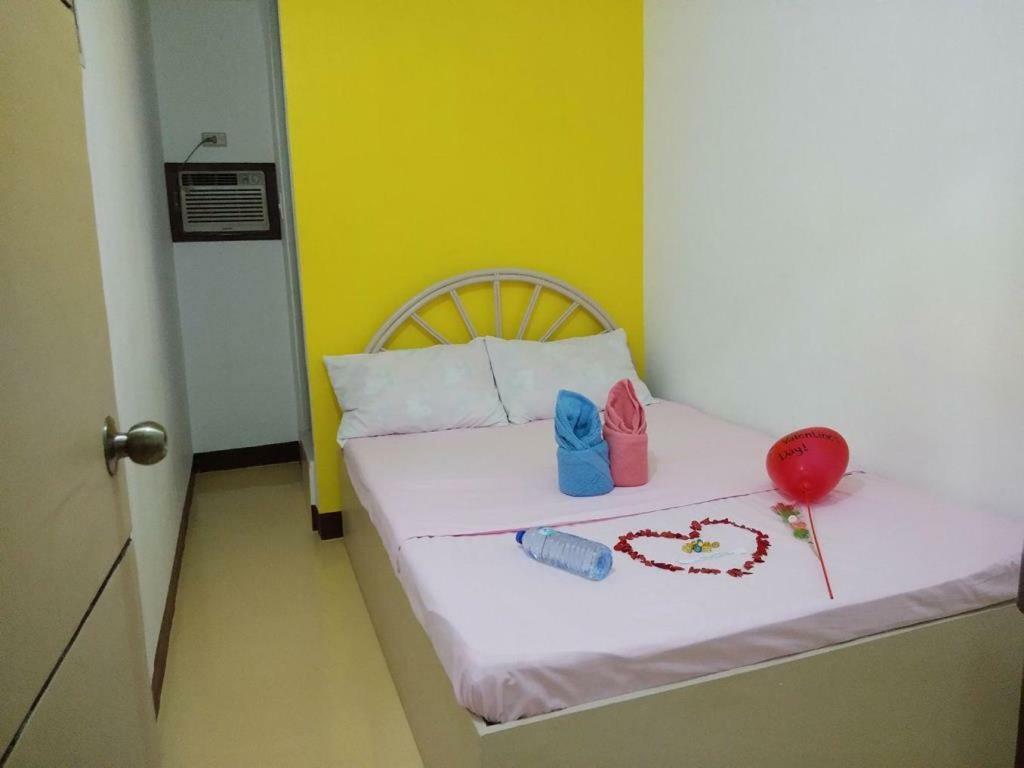 Citi Circle Guesthouse Hostel Cebu Exterior photo